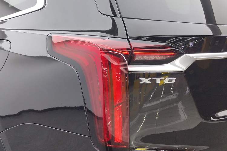 Used Cadillac XT6 2020 28T Six-Seater Four-Wheel-Drive Luxury Version Exterior 7
