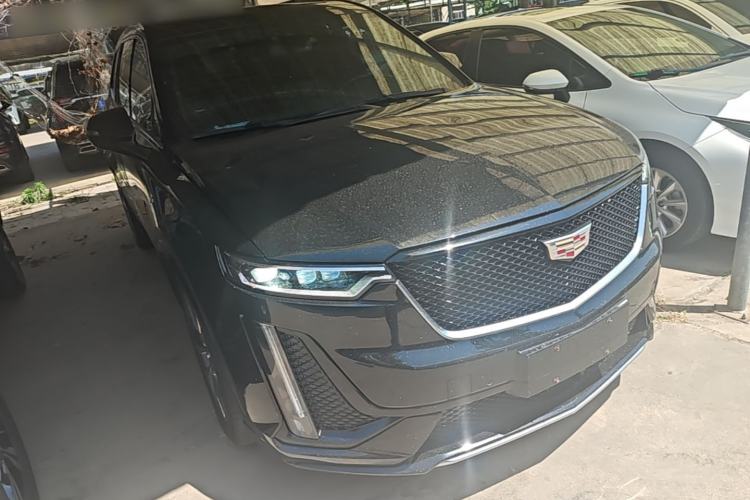 Used Cadillac XT6 2020 28T Six-Seater Luxury Sporty Enjoy-the-Comfort Safety Edition Front Right 45 Deg