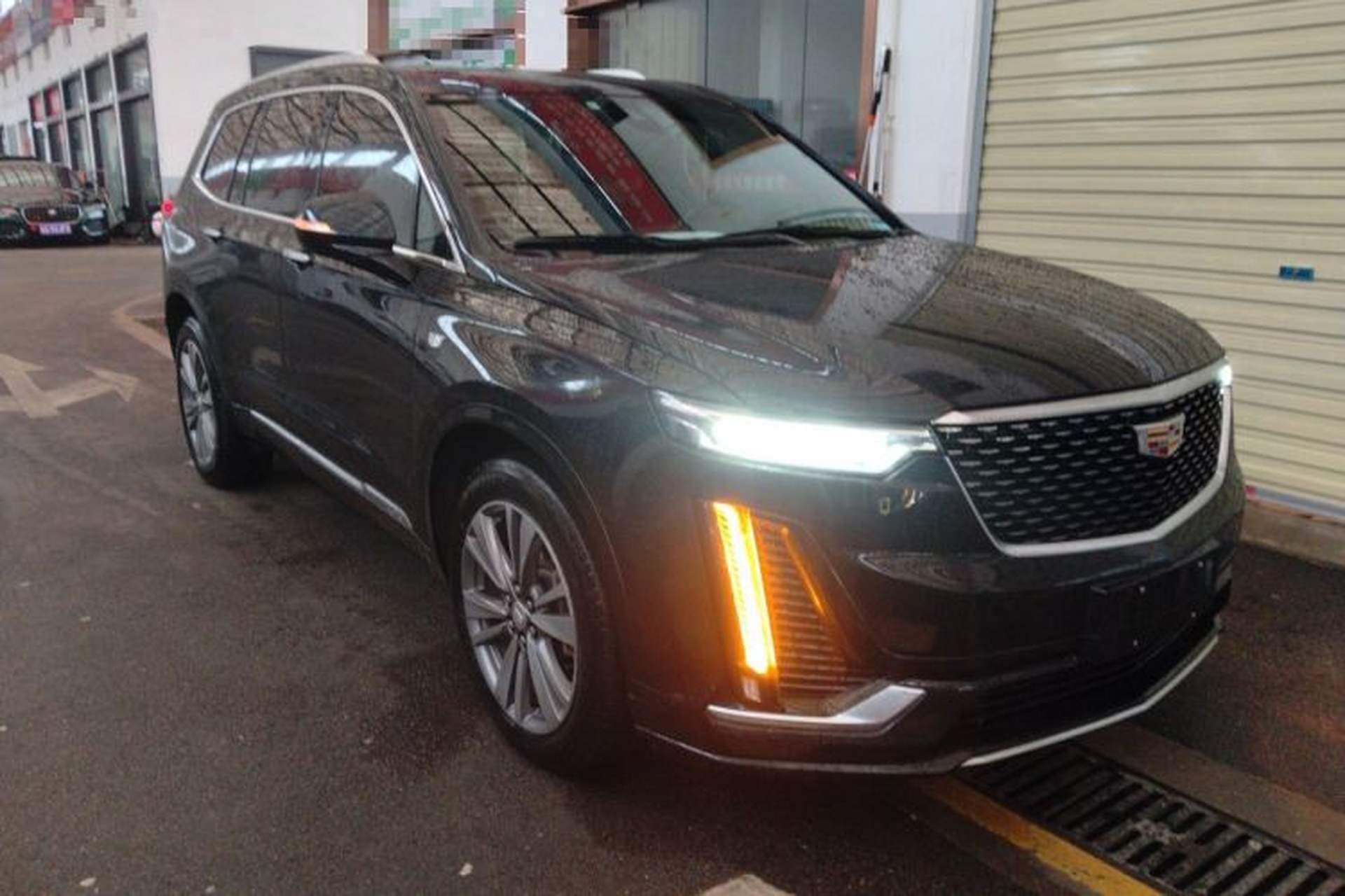 Used Cadillac XT6 2020 28T Six-Seater Four-Wheel-Drive Luxury Version Front Right 45 Deg