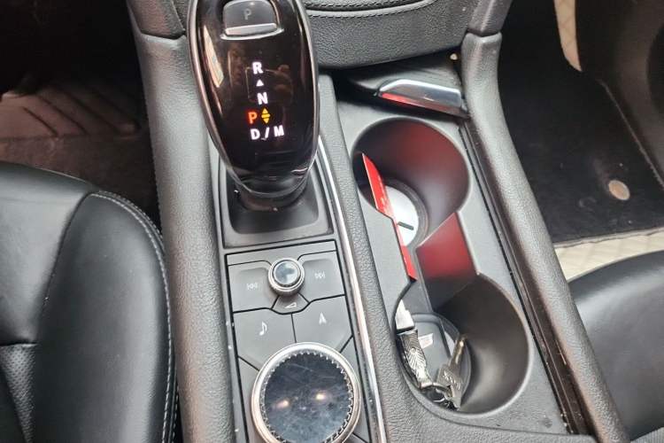 Used Cadillac XT6 2020 28T Seven-Seater Four-Wheel-Drive Luxury Version Gear Lever