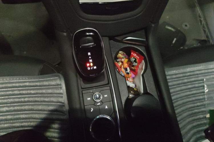Used Cadillac XT6 2020 28T Six-Seater Four-Wheel-Drive Luxury Version Gear Lever
