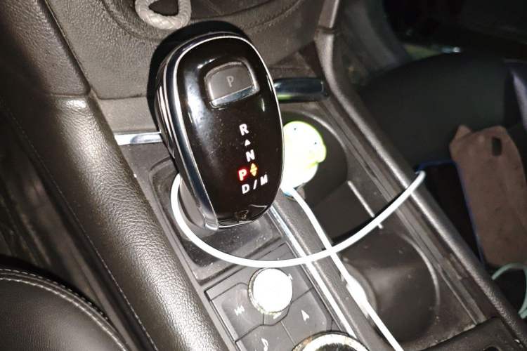 Used Cadillac XT6 2020 28T Six-Seater Four-Wheel-Drive Luxury Version Gear Lever
