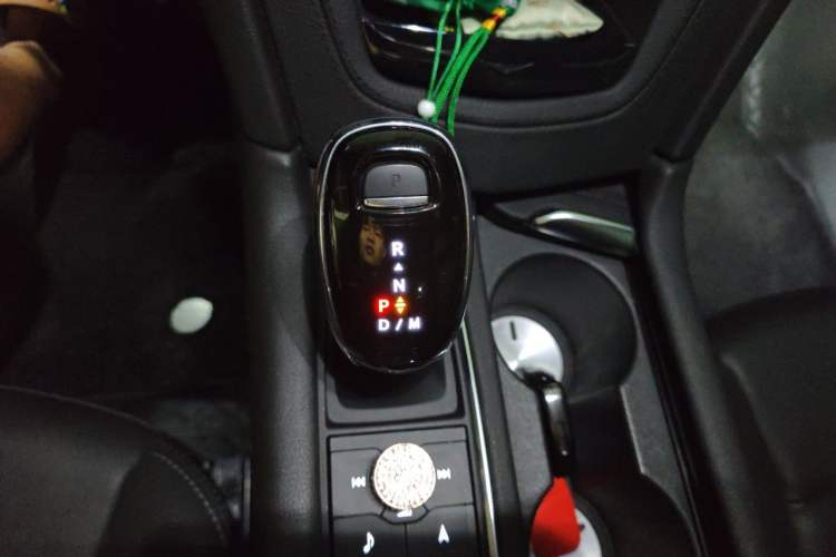 Used Cadillac XT6 2020 28T Six-Seater Four-Wheel-Drive Luxury Version Gear Lever
