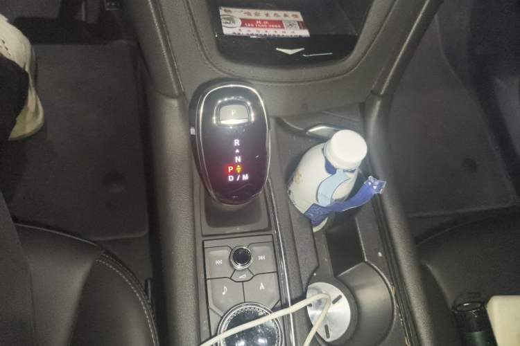 Used Cadillac XT6 2020 28T Six-Seater Four-Wheel-Drive Luxury Version Gear Lever