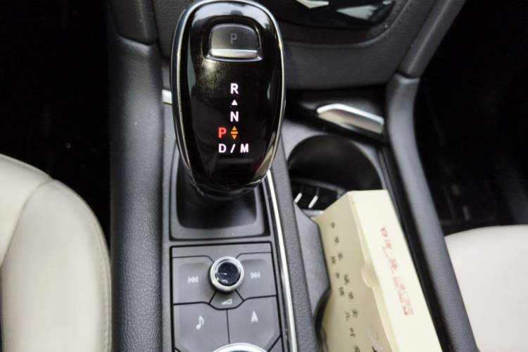 Used Cadillac XT6 2020 Revised Version 28T Six-Seater Four-Wheel Drive Leading Sporty Edition Gear Lever