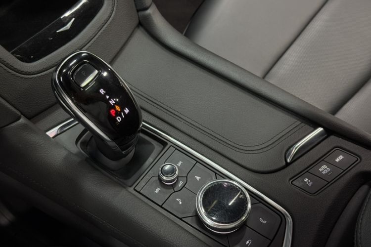 Used Cadillac XT6 2020 28T Six-Seater Four-Wheel-Drive Luxury Version Gear Lever