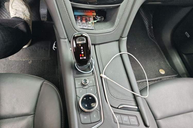 Used Cadillac XT6 2020 28T Seven-Seater Four-Wheel-Drive Luxury Version Gear Lever