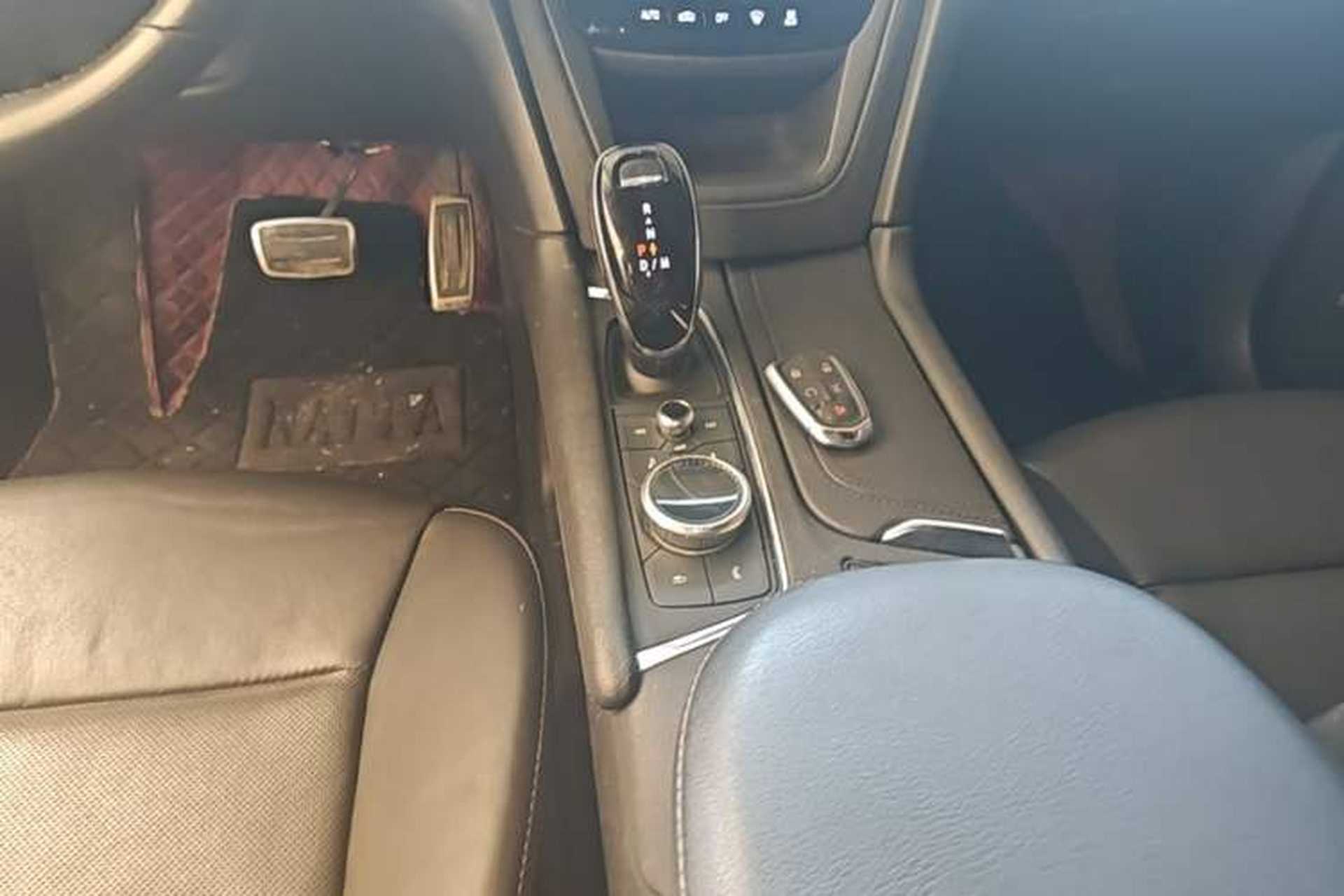 Used Cadillac XT6 2020 28T Six-Seater Luxury Sporty Enjoy-the-Comfort Safety Edition Gear Lever