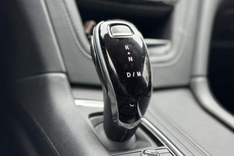 Used Cadillac XT6 2020 28T Six-Seater Four-Wheel-Drive Luxury Version with Premium Sound System Gear Lever