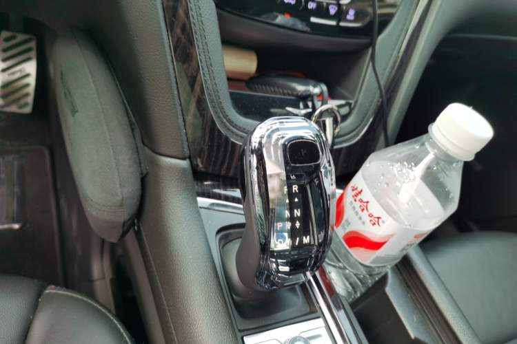 Used Cadillac XT6 2020 28T Six-Seater Four-Wheel-Drive Luxury Version Gear Lever