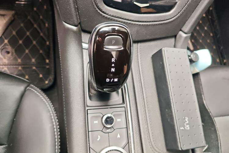Used Cadillac XT6 2020 28T Six-Seater Four-Wheel-Drive Luxury Version Gear Lever