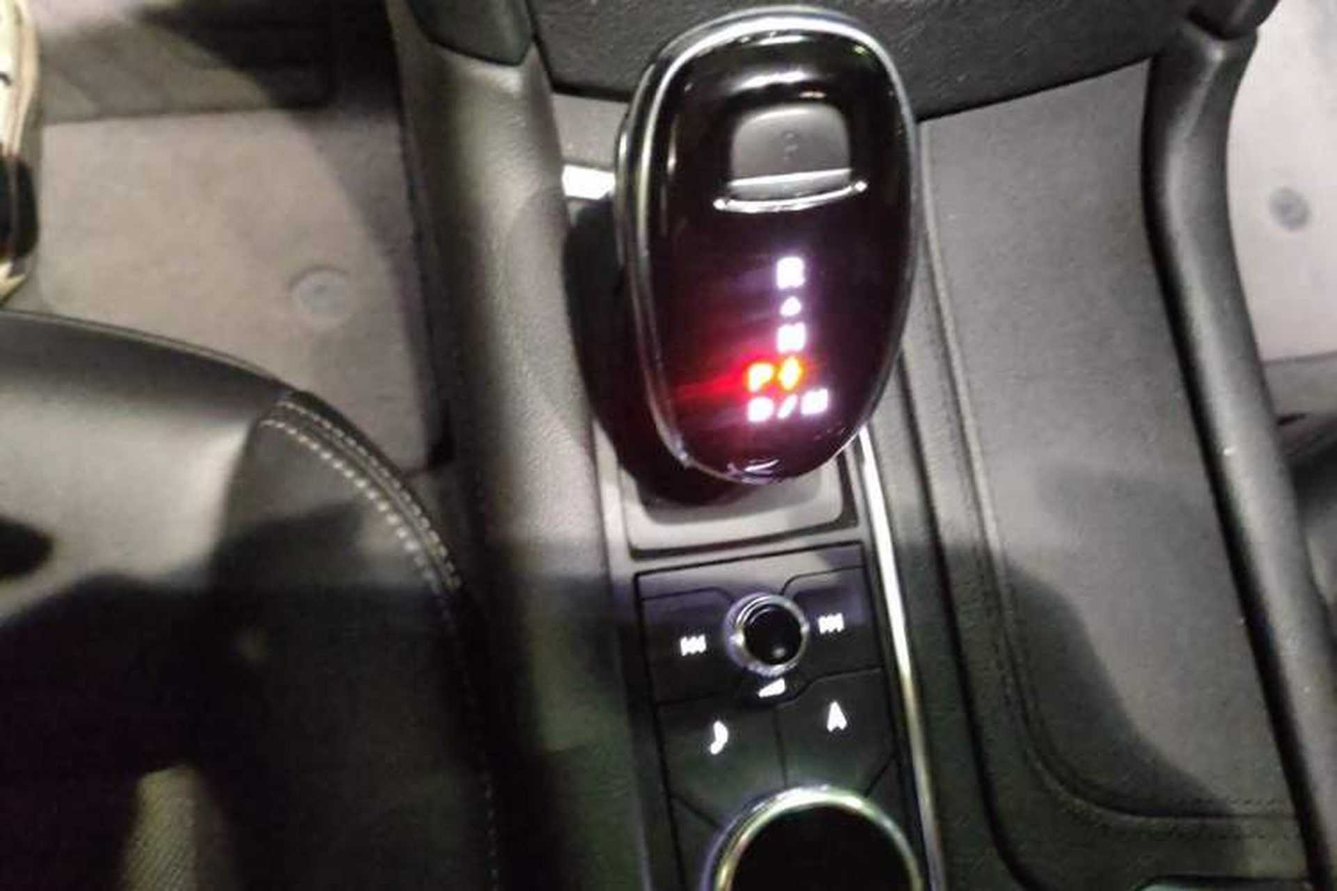 Used Cadillac XT6 2020 28T Six-Seater Four-Wheel-Drive Luxury Version Gear Lever