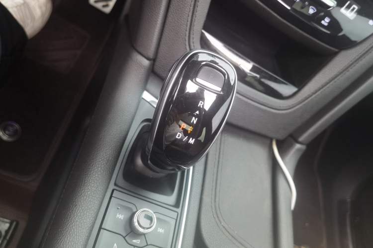 Used Cadillac XT6 2020 Revised Version 28T 7-Seater Four-Wheel Drive Luxury Edition Gear Lever
