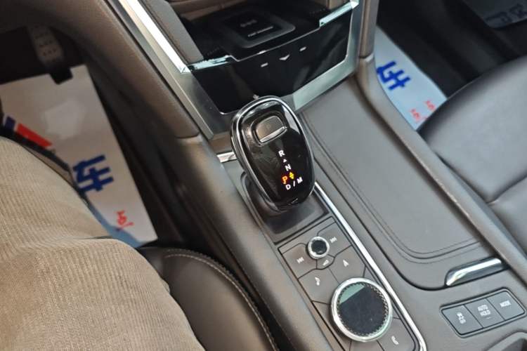 Used Cadillac XT6 2020 28T Six-Seater Four-Wheel-Drive Luxury Version Gear Lever