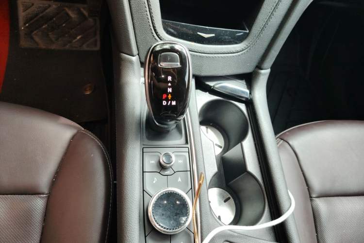 Used Cadillac XT6 2020 28T Seven-Seater Four-Wheel-Drive Luxury Version Gear Lever
