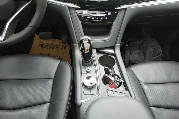 Used Cadillac XT6 2020 28T Six-Seater Four-Wheel-Drive Luxury Version Gear Lever