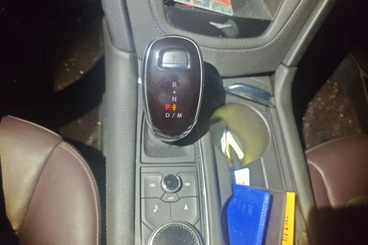 Used Cadillac XT6 2020 28T Six-Seater Four-Wheel-Drive Luxury Version Gear Lever