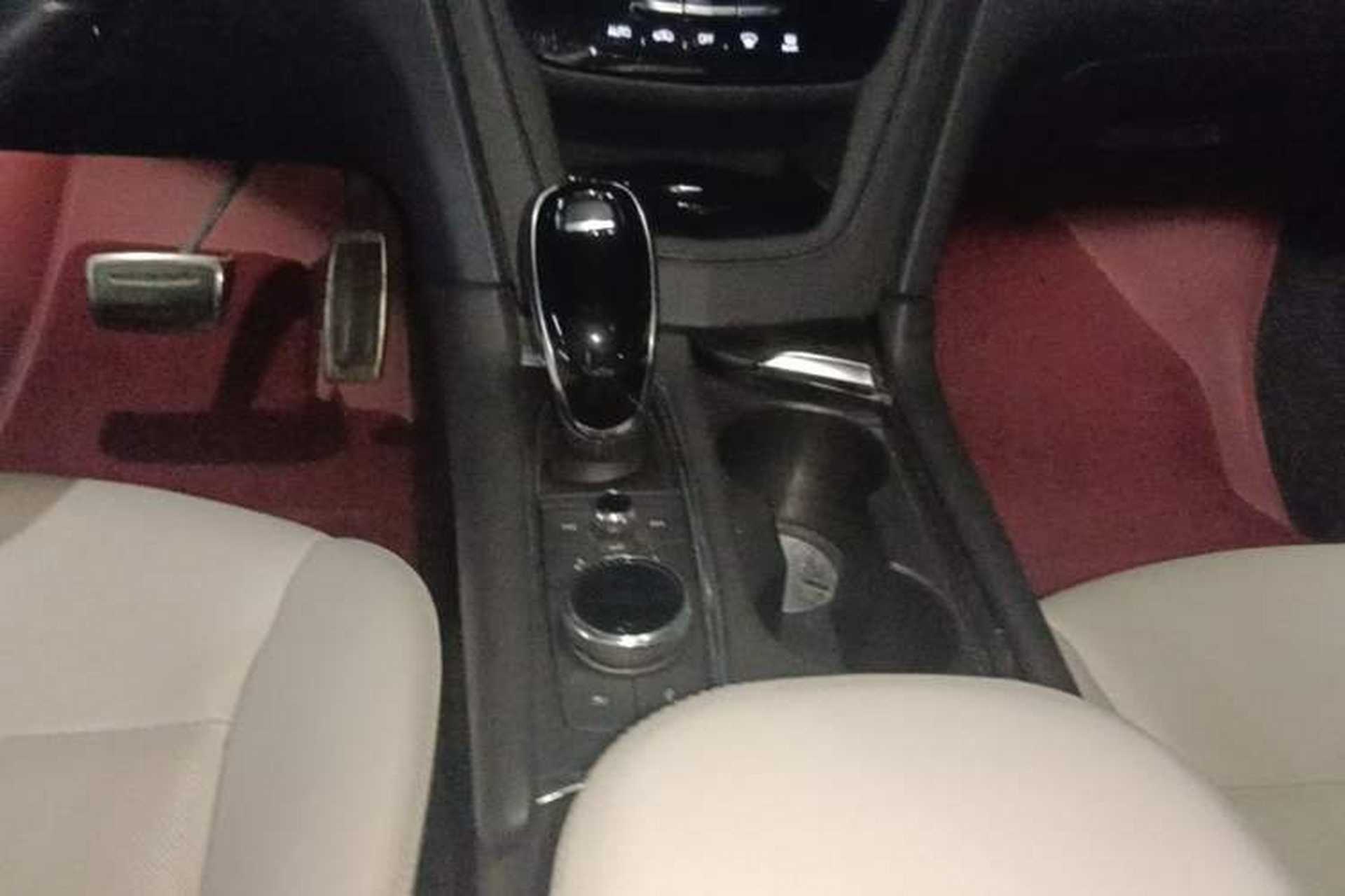 Used Cadillac XT6 2020 28T Six-Seater Luxury Sporty Enjoy-the-Comfort Safety Edition Gear Lever