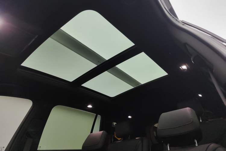Used Cadillac XT6 2020 28T Six-Seater Four-Wheel-Drive Luxury Version Headliner