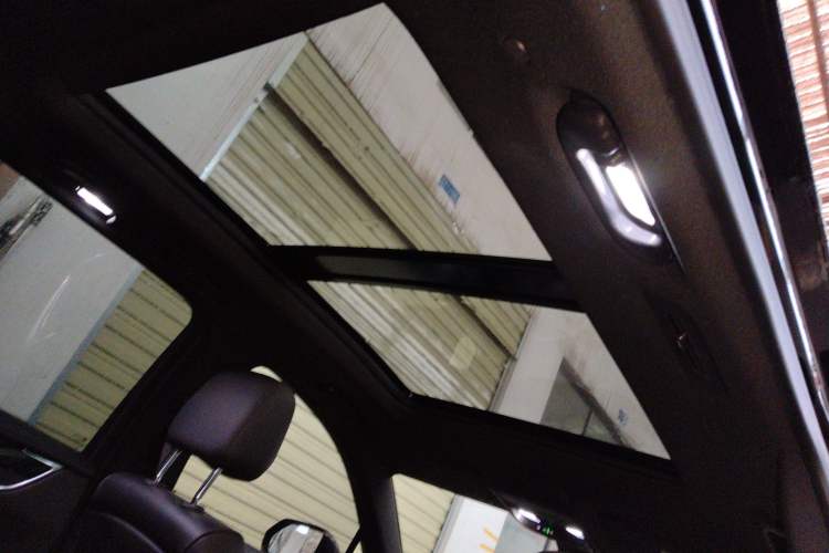 Used Cadillac XT6 2020 28T Six-Seater Four-Wheel-Drive Luxury Version Headliner