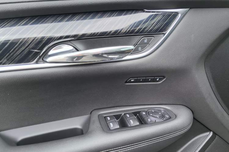 Used Cadillac XT6 2020 28T Six-Seater Four-Wheel-Drive Luxury Version Interior 10