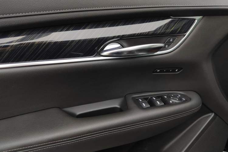 Used Cadillac XT6 2020 28T Six-Seater Four-Wheel-Drive Luxury Version Interior 11