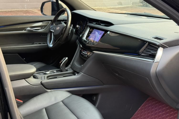 Used Cadillac XT6 2020 28T Six-Seater Luxury Sporty Enjoy-the-Comfort Safety Edition Interior 2
