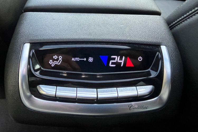 Used Cadillac XT6 2020 28T Six-Seater Luxury Sporty Enjoy-the-Comfort Safety Edition Interior 2