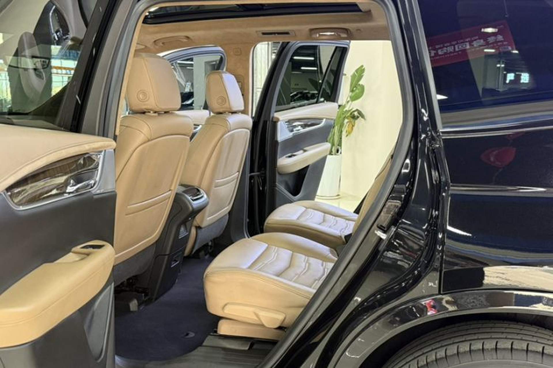 Used Cadillac XT6 2020 28T Six-Seater Four-Wheel-Drive Platinum Sport Edition Interior 3