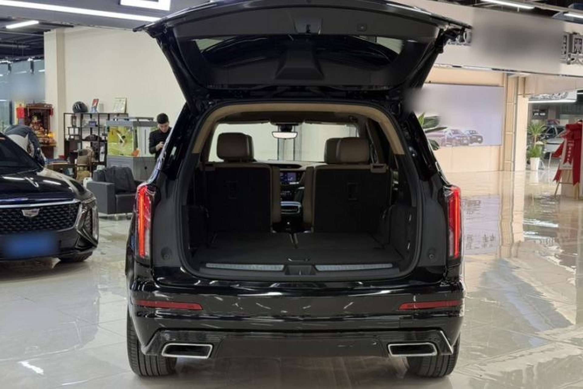 Used Cadillac XT6 2020 28T Six-Seater Four-Wheel-Drive Platinum Sport Edition Interior 4