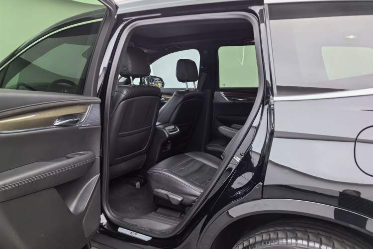 Used Cadillac XT6 2020 28T Six-Seater Four-Wheel-Drive Platinum Sport Edition Interior 5