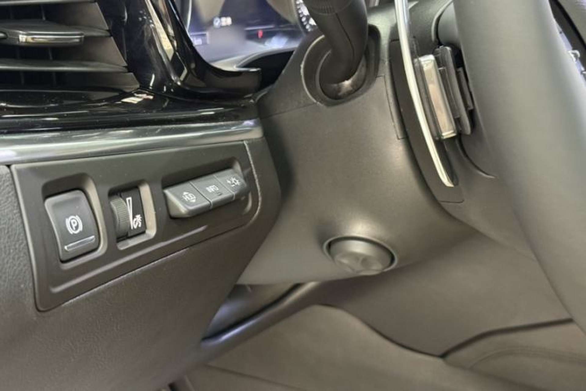 Used Cadillac XT6 2020 28T Six-Seater Four-Wheel-Drive Platinum Sport Edition Interior 5