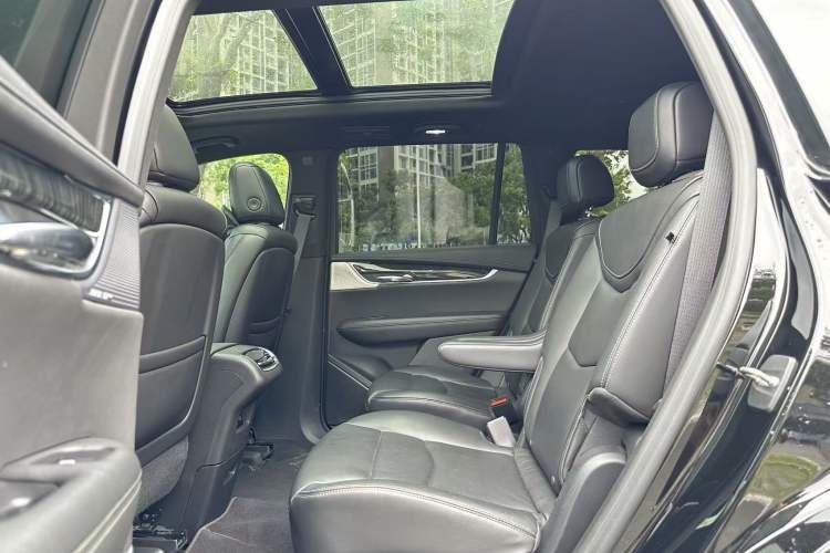 Used Cadillac XT6 2020 28T Six-Seater Four-Wheel-Drive Luxury Version with Premium Sound System Interior 5