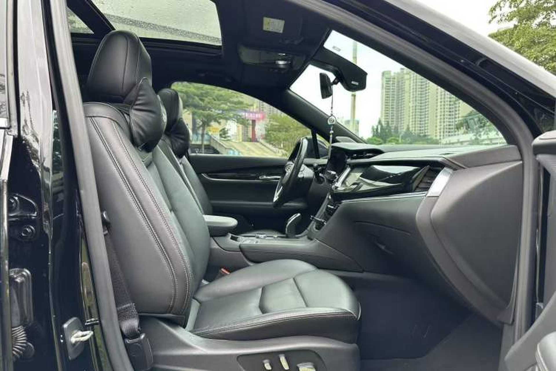 Used Cadillac XT6 2020 28T Six-Seater Four-Wheel-Drive Luxury Version with Premium Sound System Interior 6