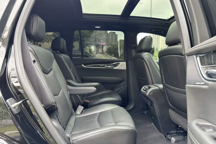 Used Cadillac XT6 2020 28T Six-Seater Four-Wheel-Drive Luxury Version with Premium Sound System Interior 7