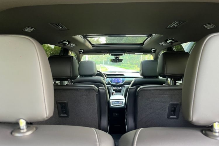 Used Cadillac XT6 2020 28T Six-Seater Luxury Sporty Enjoy-the-Comfort Safety Edition Interior 8