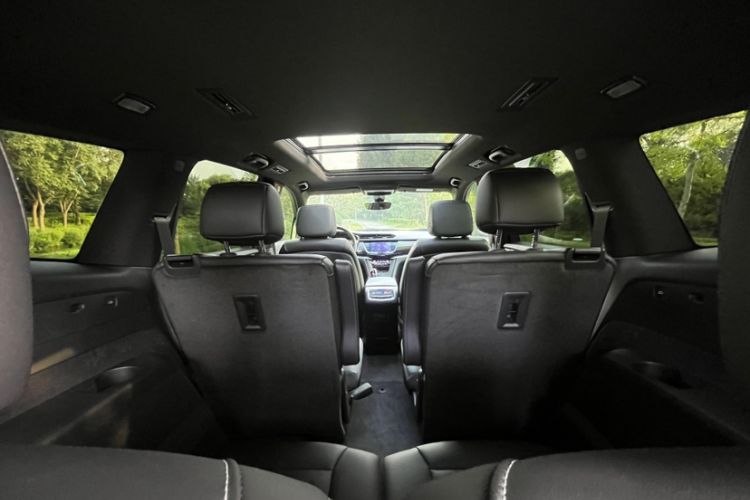 Used Cadillac XT6 2020 28T Six-Seater Luxury Sporty Enjoy-the-Comfort Safety Edition Interior 9