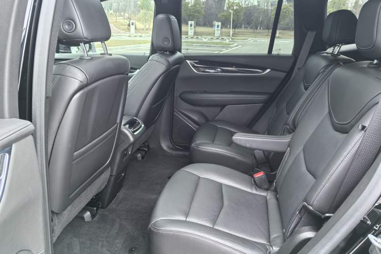 Used Cadillac XT6 2020 28T Six-Seater Four-Wheel-Drive Luxury Version Interior 9