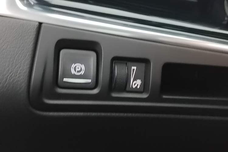 Used Cadillac XT6 2020 28T Six-Seater Four-Wheel-Drive Luxury Version Interior 9