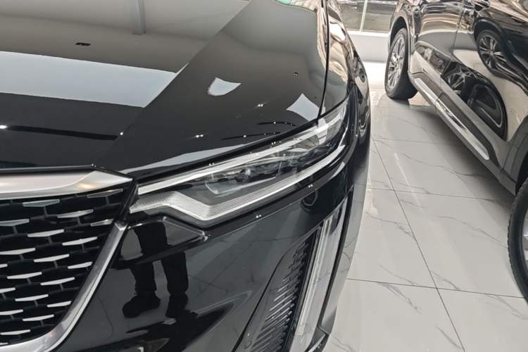 Used Cadillac XT6 2020 28T Six-Seater Four-Wheel-Drive Luxury Version Left Front Headlight