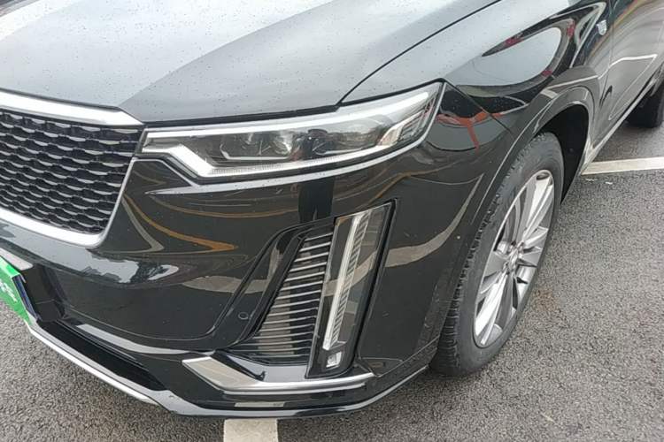 Used Cadillac XT6 2020 28T Six-Seater Four-Wheel-Drive Luxury Version Left Front Headlight