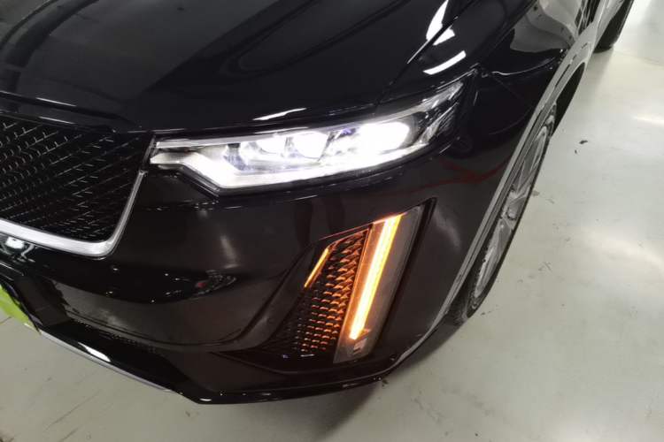 Used Cadillac XT6 2020 28T Six-Seater Luxury Sporty Enjoy-the-Comfort Safety Edition Left Front Headlight