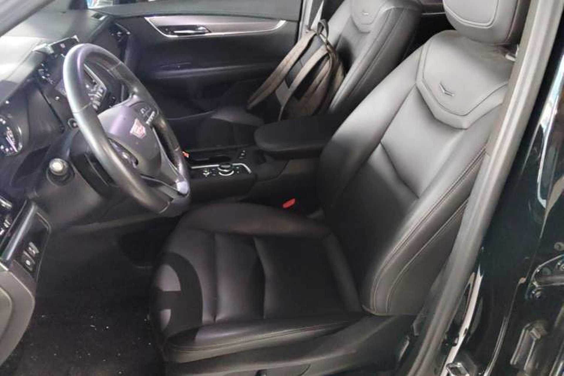 Used Cadillac XT6 2020 28T 7-Seater Four-Wheel Drive Luxury Version Left Front Seat