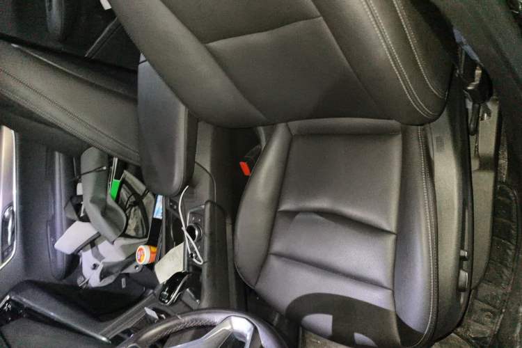 Used Cadillac XT6 2020 28T Seven-Seater Fashion Edition Left Front Seat