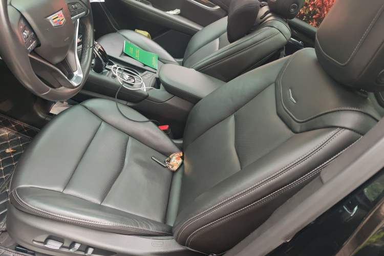 Used Cadillac XT6 2020 28T Six-Seater Luxury Sporty Enjoy-the-Comfort Safety Edition Left Front Seat