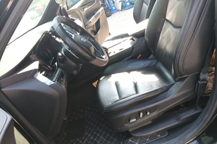Used Cadillac XT6 2020 28T Six-Seater Luxury Sporty Enjoy-the-Comfort Safety Edition Left Front Seat