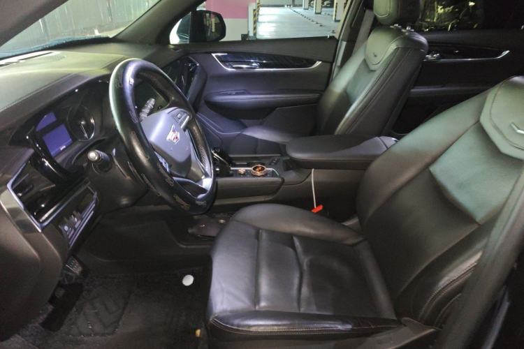 Used Cadillac XT6 2020 28T Six-Seater Four-Wheel-Drive Luxury Version Left Front Seat