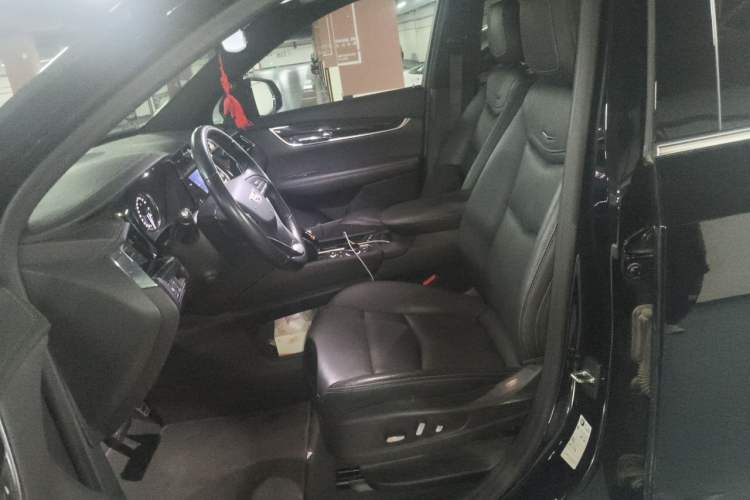Used Cadillac XT6 2020 28T Six-Seater Four-Wheel-Drive Luxury Version Left Front Seat