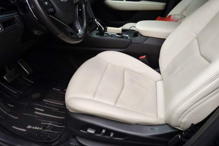 Used Cadillac XT6 2020 Revised Version 28T Six-Seater Four-Wheel Drive Leading Sporty Edition Left Front Seat
