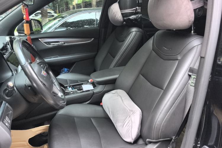 Used Cadillac XT6 2020 28T Six-Seater Fashion Edition Left Front Seat